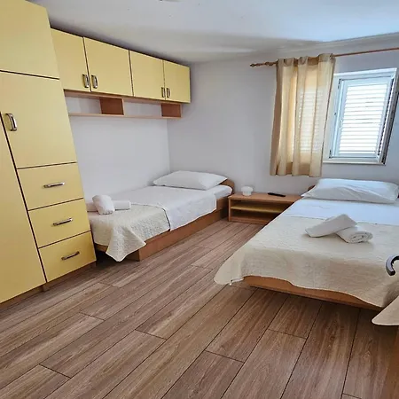 Dijana Apartamento